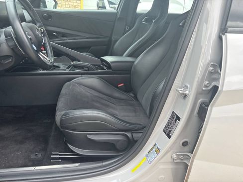 Used 2022 Hyundai Elantra N w/ Preferred Accessory Package FWD image 9