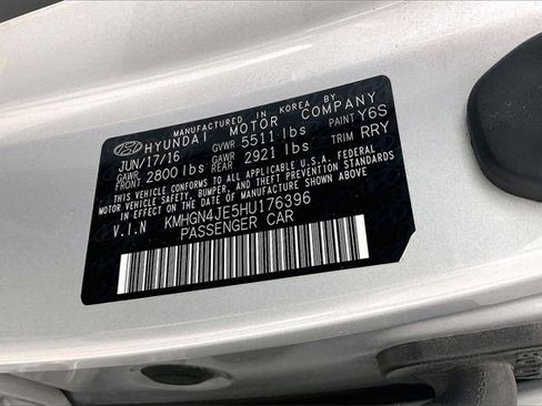 Used 2017 Genesis G80 3.8 w/ Option Group 03 image 33