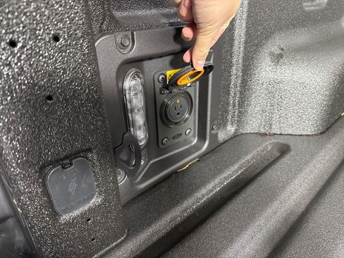 New 2025 Ford Maverick Lariat w/ Black Appearance Package image 11