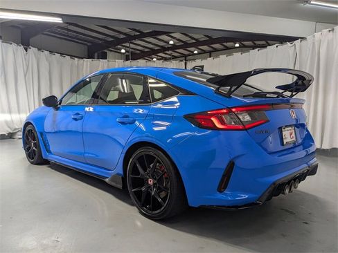 Used 2025 Honda Civic Type R image 4