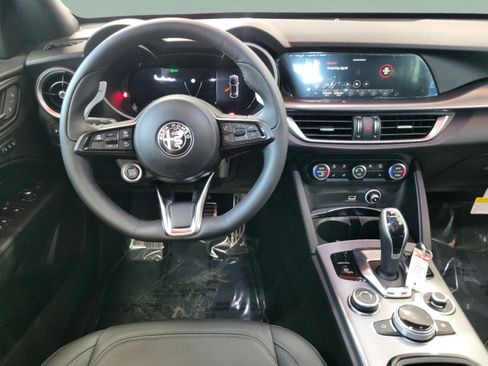 New 2025 Alfa Romeo Stelvio Sprint image 24