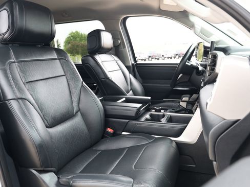 Used 2023 Toyota Tundra Limited w/ Power Package image 31