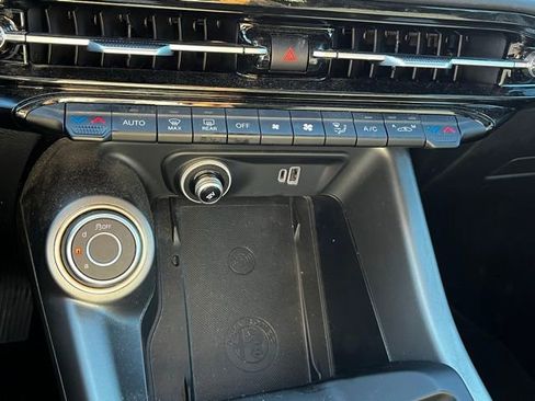 Used 2024 Alfa Romeo Tonale Ti image 27