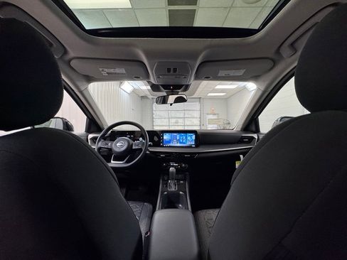 New 2026 Nissan Kicks SV w/ SV Premium Package AWD/4WD image 17