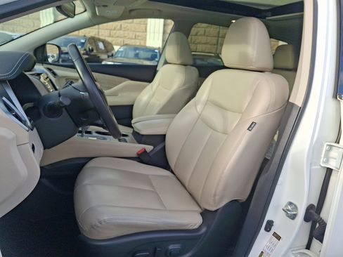 Used 2020 Nissan Murano SV w/ Premium Package image 13