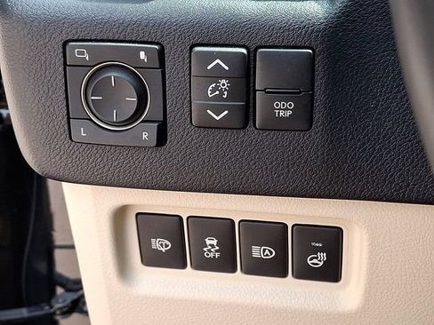 Certified 2023 Lexus GX 460 Premium w/ Premium Package AWD/4WD image 25