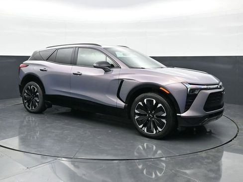 Used 2024 Chevrolet Blazer EV RS AWD/4WD image 3