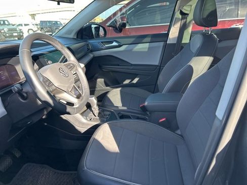 Used 2022 Volkswagen Taos SE image 34