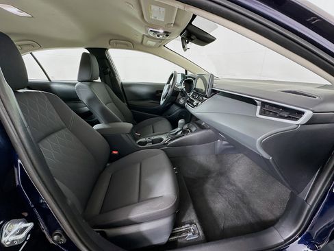 Used 2025 Toyota Corolla LE image 30