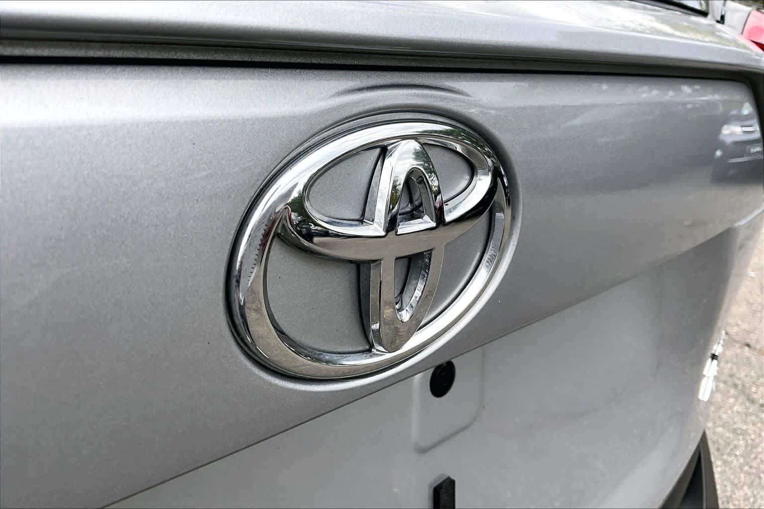 Certified 2025 Toyota RAV4 XLE AWD/4WD image 29