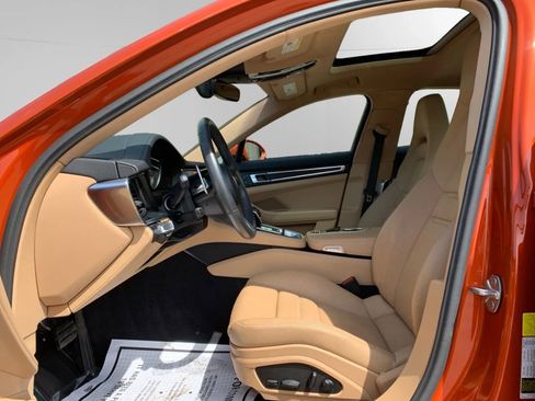 Used 2023 Porsche Panamera image 6