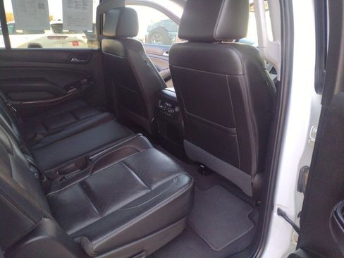 Used 2019 GMC Yukon XL SLT w/ Open Road Package AWD/4WD image 33