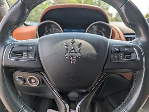 Used 2019 Maserati Levante AWD/4WD image 20