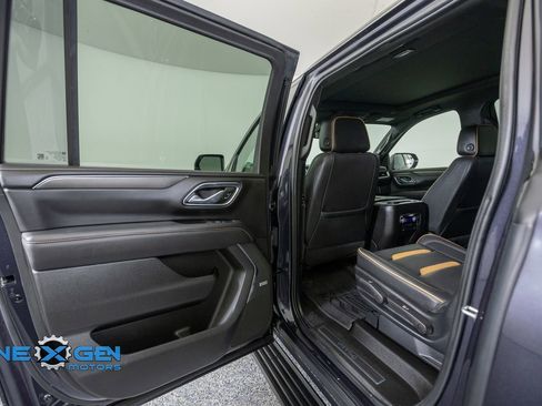 Used 2023 GMC Yukon XL AT4 w/ AT4 Premium Package AWD/4WD image 24