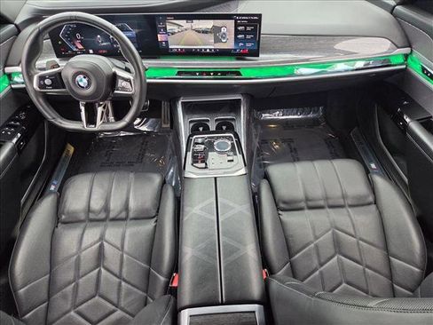 Certified 2023 BMW 760i xDrive image 17