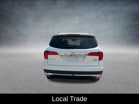 Used 2017 Honda Pilot Touring image 4
