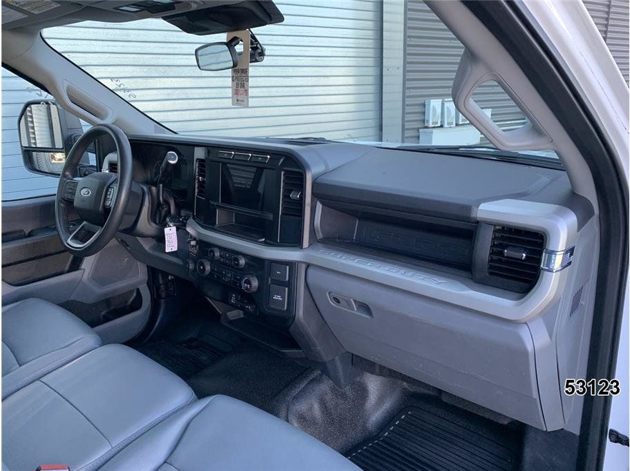 Used 2023 Ford F550 Luxury RWD image 22