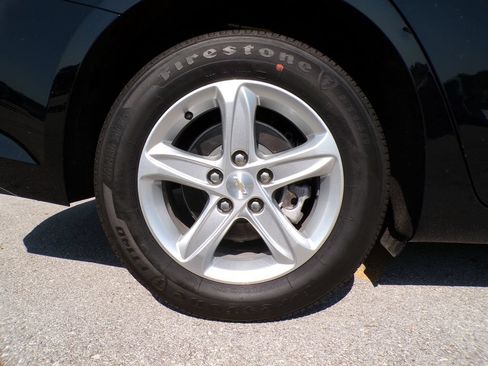 Used 2024 Chevrolet Malibu LS FWD image 19