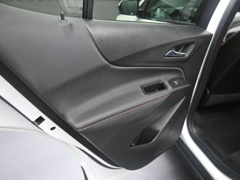 Used 2022 Chevrolet Equinox RS AWD/4WD image 21