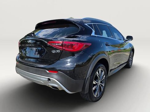 Used 2018 INFINITI QX30 AWD image 6