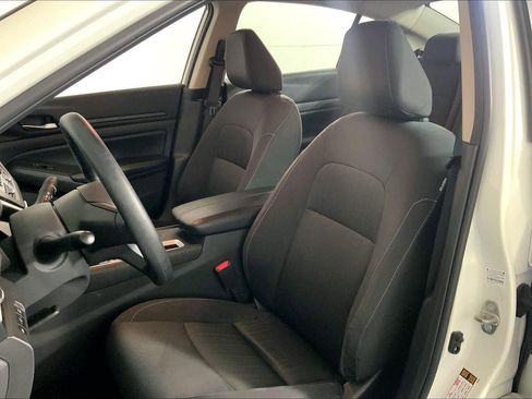 Used 2025 Nissan Altima 2.5 SV FWD image 22