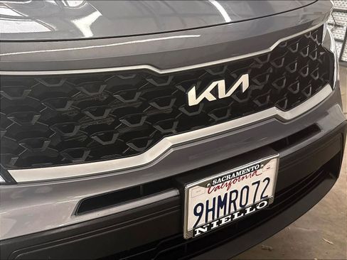 Used 2022 Kia Sorento LX AWD/4WD image 36