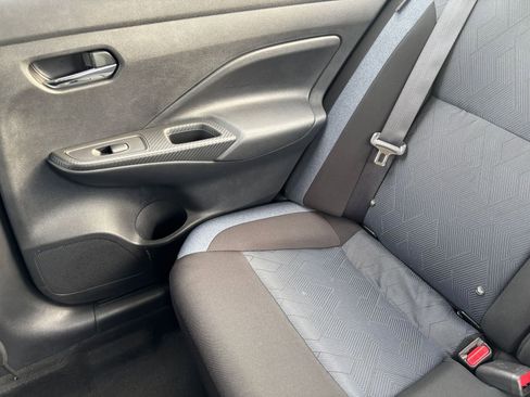Used 2025 Nissan Versa SV FWD image 37