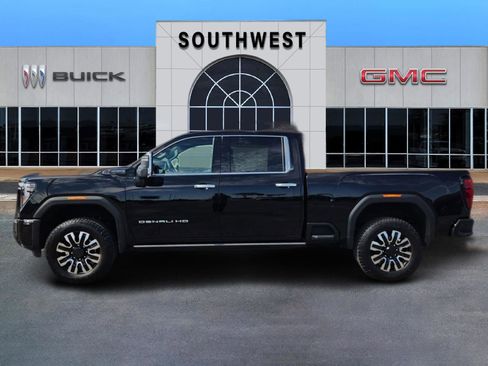 Certified 2025 GMC Sierra 2500 Denali Ultimate image 3