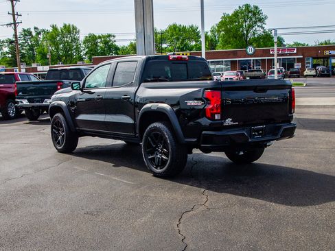 Used 2024 Chevrolet Colorado Trail Boss w/ Technology Package image 5