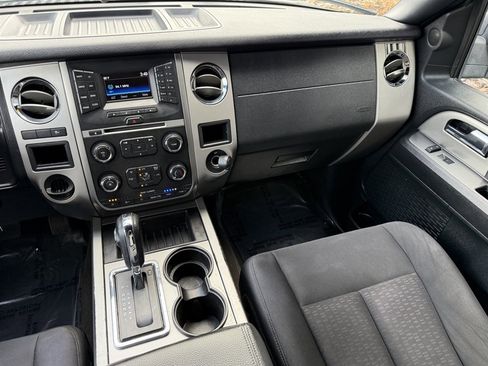 Used 2015 Ford Expedition EL XLT image 24