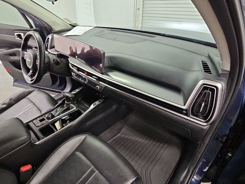 Used 2024 Kia Sorento S w/ Panoramic Sunroof Package FWD image 36
