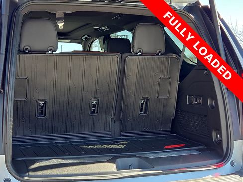 Used 2023 GMC Yukon Denali Ultimate image 9