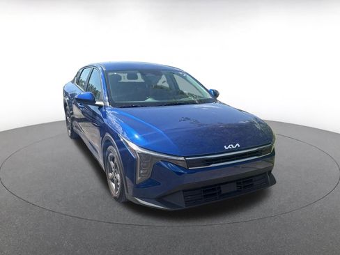 Used 2025 Kia K4 FWD image 2