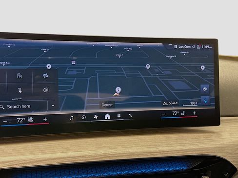 Used 2025 BMW i4 xDrive40i w/ Parking Assistance Package image 22