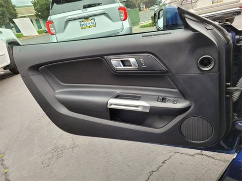 Used 2019 Ford Mustang Coupe image 30