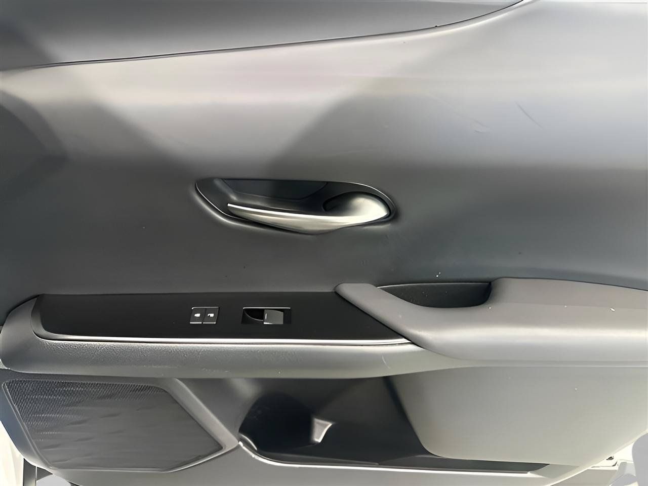 Used 2019 Lexus UX 250h w/ Premium Package AWD/4WD image 25