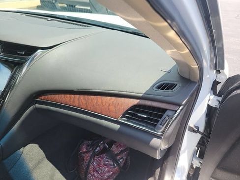 Used 2017 Cadillac CTS Luxury RWD image 9