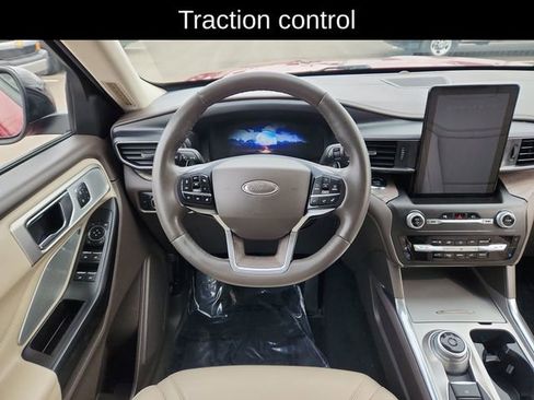 Used 2020 Ford Explorer Platinum w/ Premium Technology Package image 24