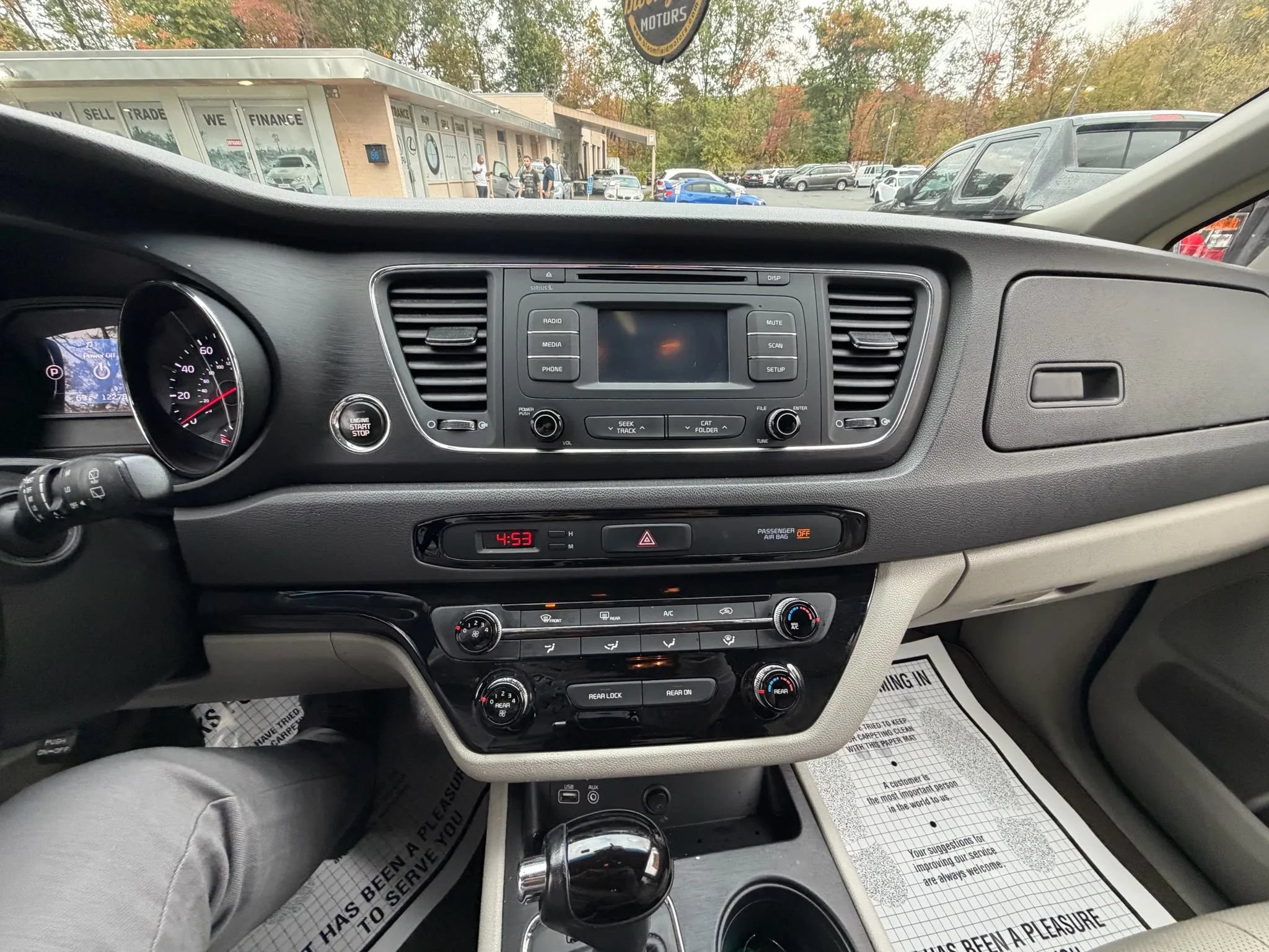 Used 2016 Kia Sedona LX w/ LX Essentials Premium Package FWD image 23