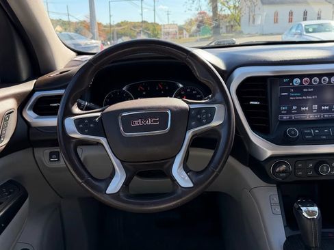 Used 2019 GMC Acadia SLT image 15