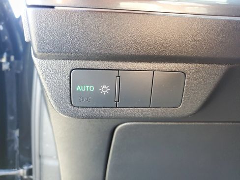 Used 2024 Audi Q4 e-tron Premium Plus w/ Premium Plus AWD/4WD image 23