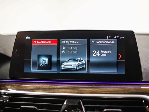 Used 2019 BMW 530e w/ Premium Package image 14