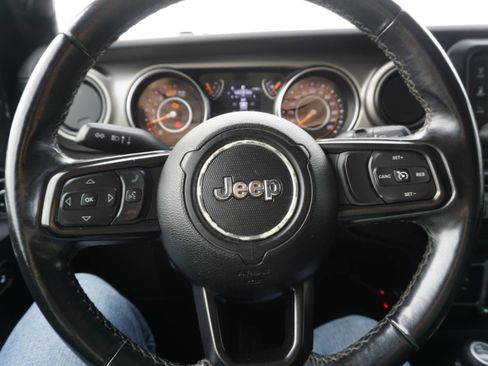 Used 2019 Jeep Wrangler Unlimited Sport S image 9