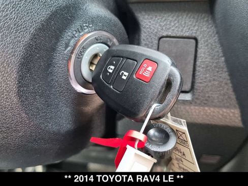 Used 2014 Toyota RAV4 LE AWD/4WD image 27