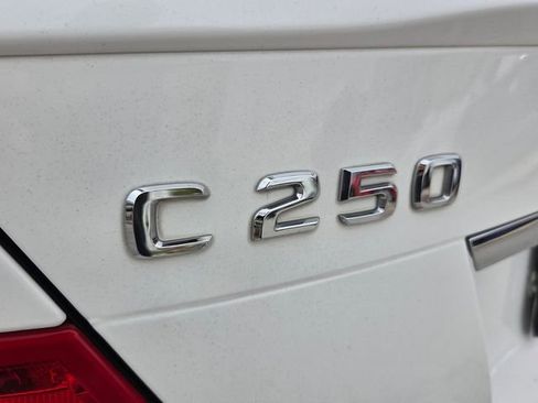 Used 2014 Mercedes-Benz C 250 Sedan image 15