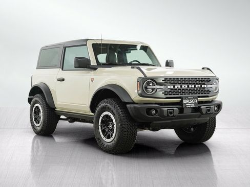 Used 2025 Ford Bronco Badlands w/ Sasquatch Package AWD/4WD image 7