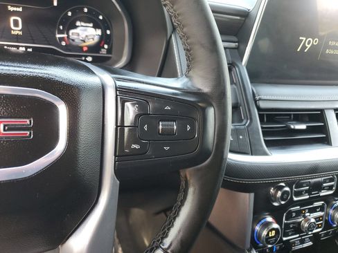 Used 2024 GMC Yukon SLT w/ SLT Luxury Package AWD/4WD image 27