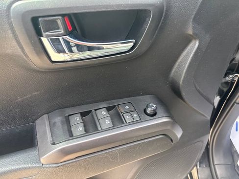 Used 2021 Toyota Tacoma TRD Sport w/ Technology Package AWD/4WD image 22