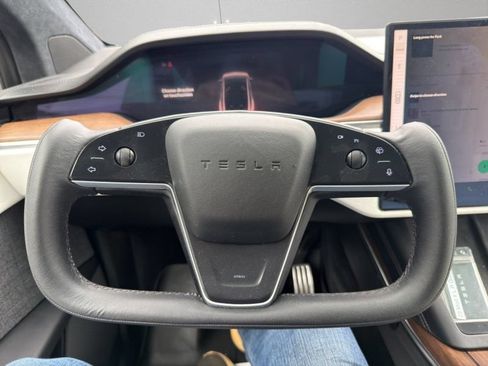 Used 2023 Tesla Model X AWD/4WD image 14