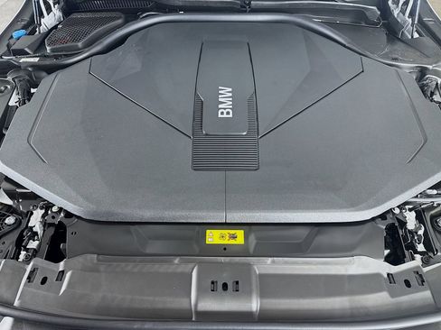 New 2026 BMW i5 eDrive40 AWD/4WD image 32